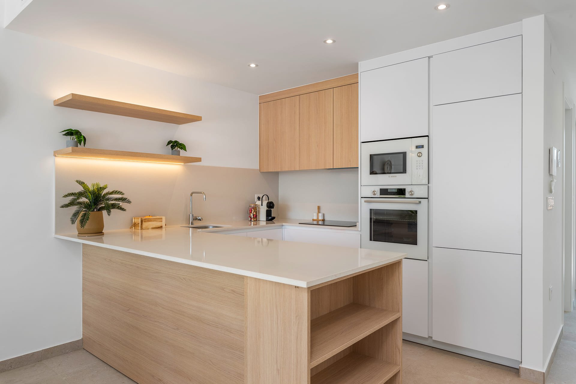 Nybyggeri - low-bungalow -
Dolores