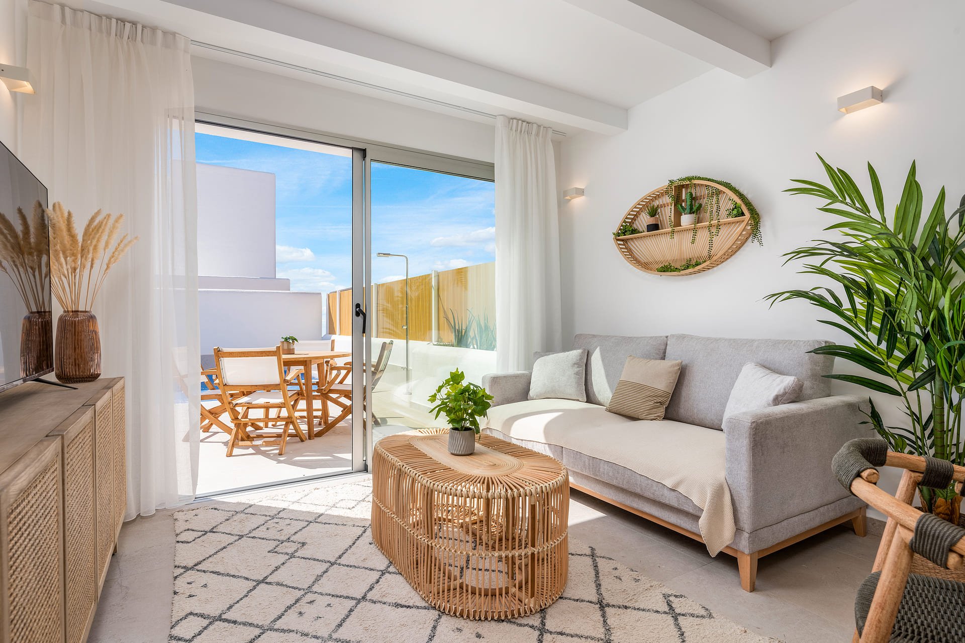 Nybyggeri - low-bungalow -
Dolores