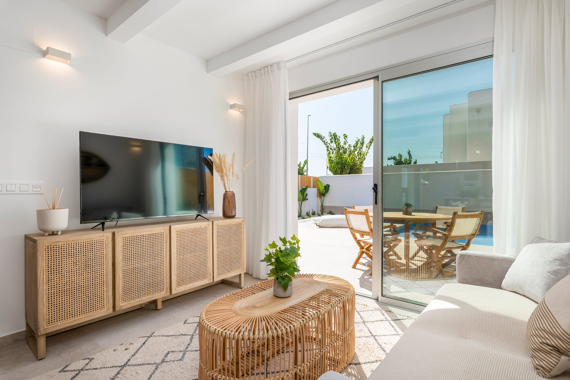 Nybyggeri - low-bungalow -
Dolores