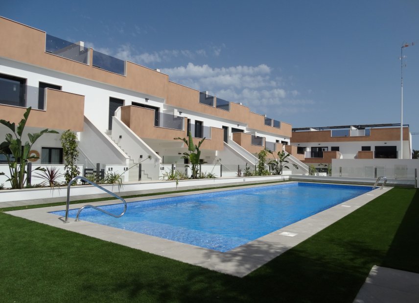 Nybyggeri - low-bungalow -
Pilar de la Horadada