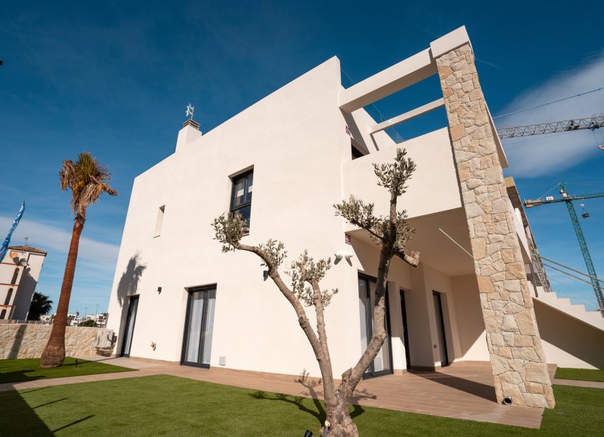 Nybyggeri - low-bungalow -
Pilar de la Horadada