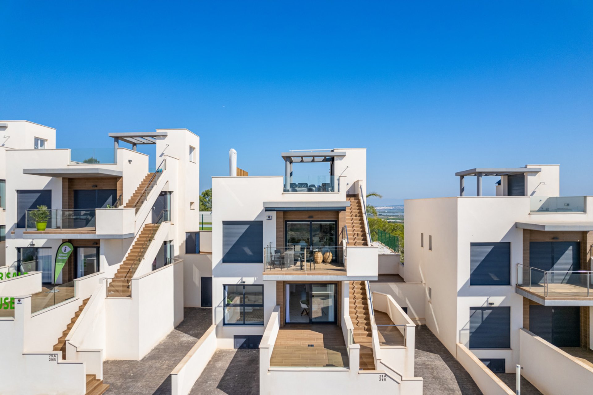Nybyggeri - low-bungalow -
San Miguel de Salinas