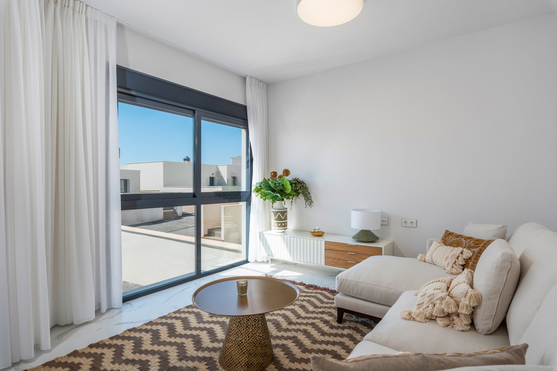Nybyggeri - low-bungalow -
San Miguel de Salinas