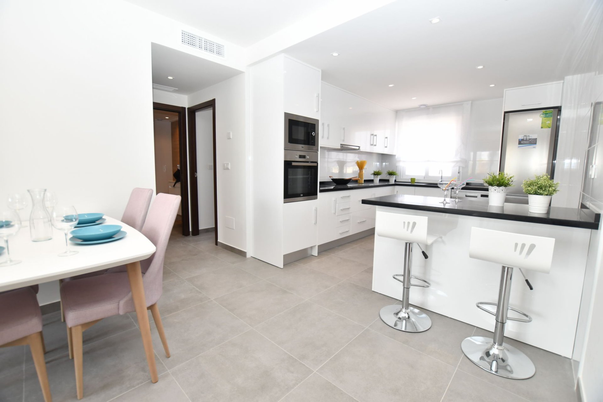 Nybyggeri - low-bungalow -
San Miguel de Salinas