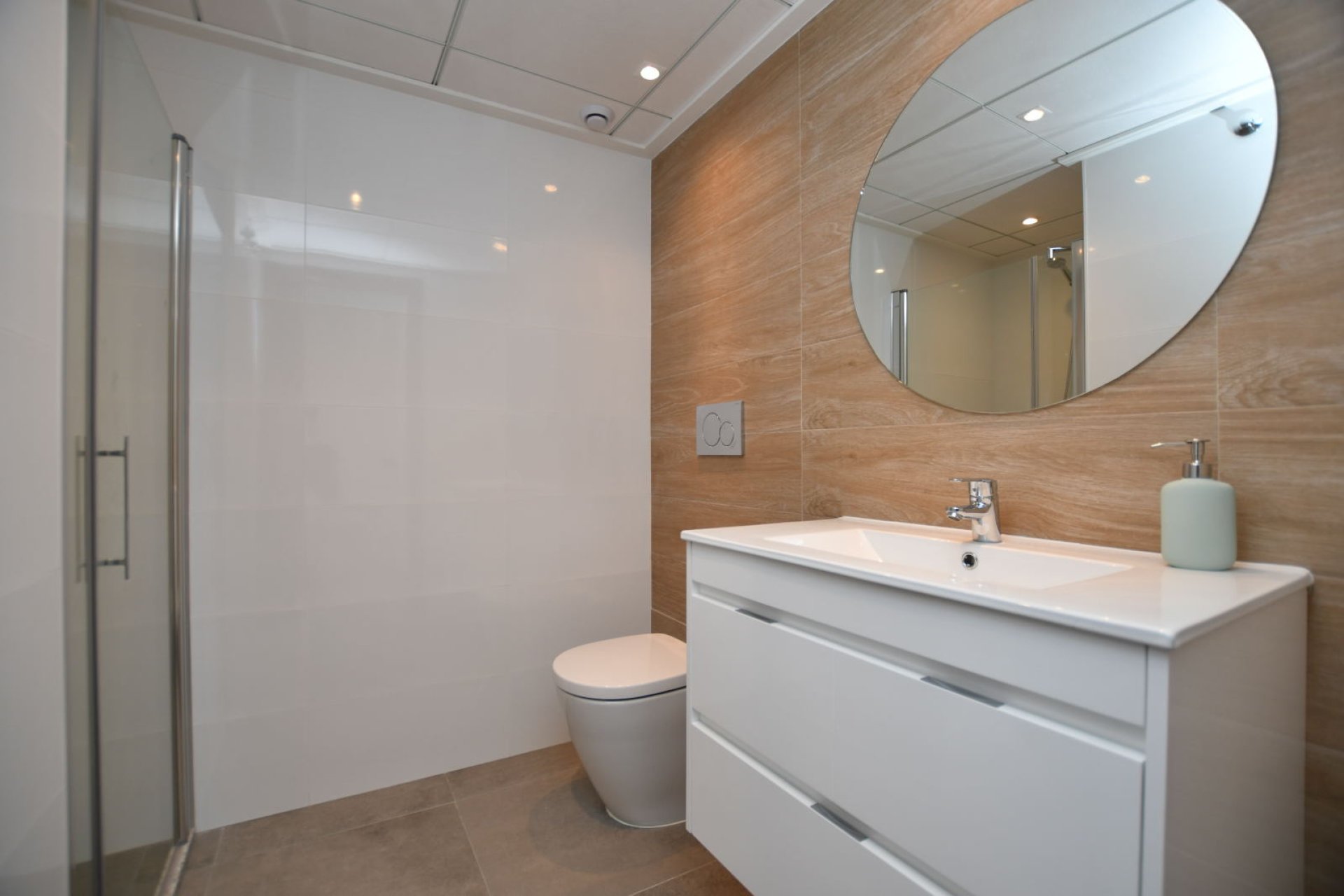 Nybyggeri - low-bungalow -
San Miguel de Salinas
