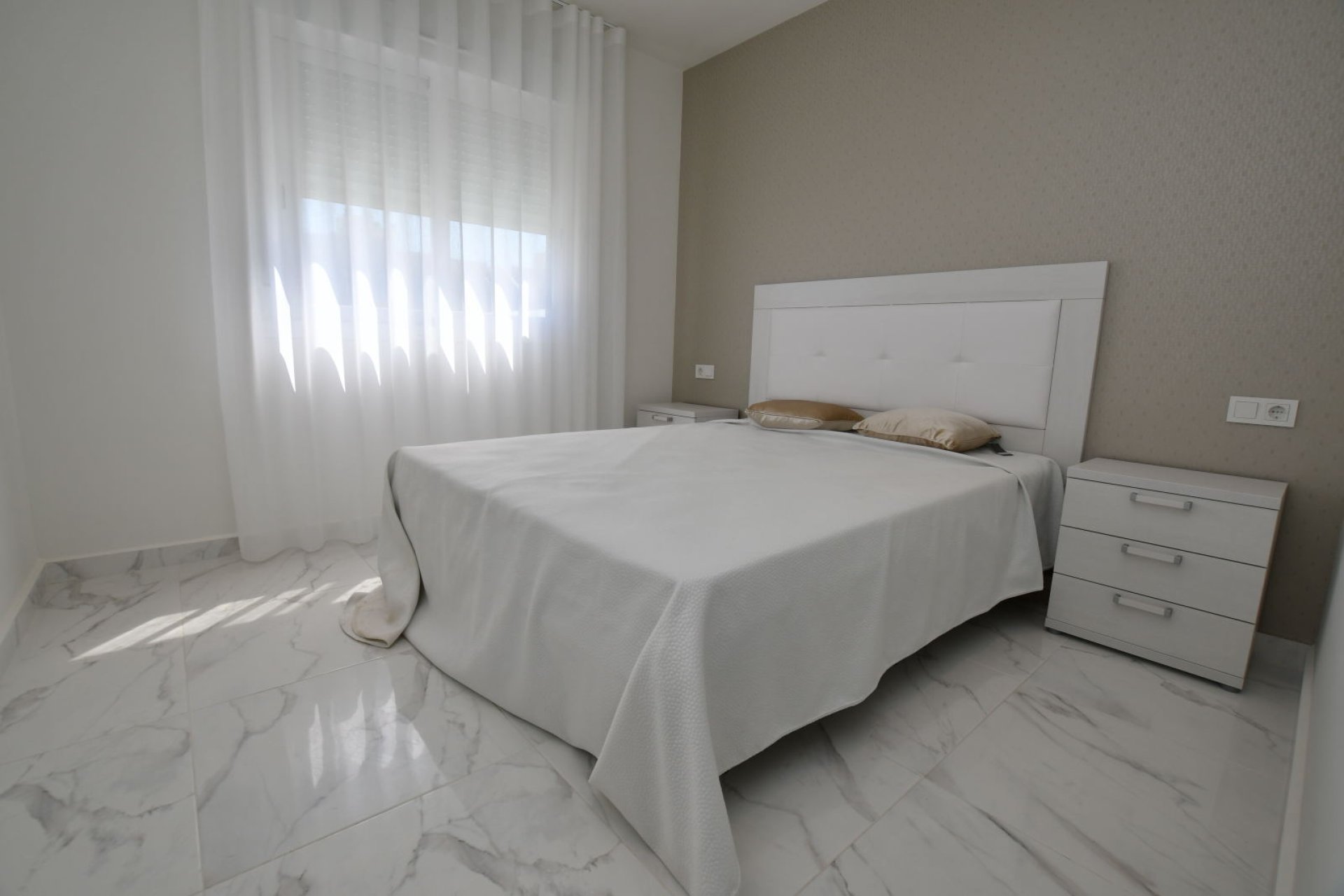 Nybyggeri - low-bungalow -
San Miguel de Salinas
