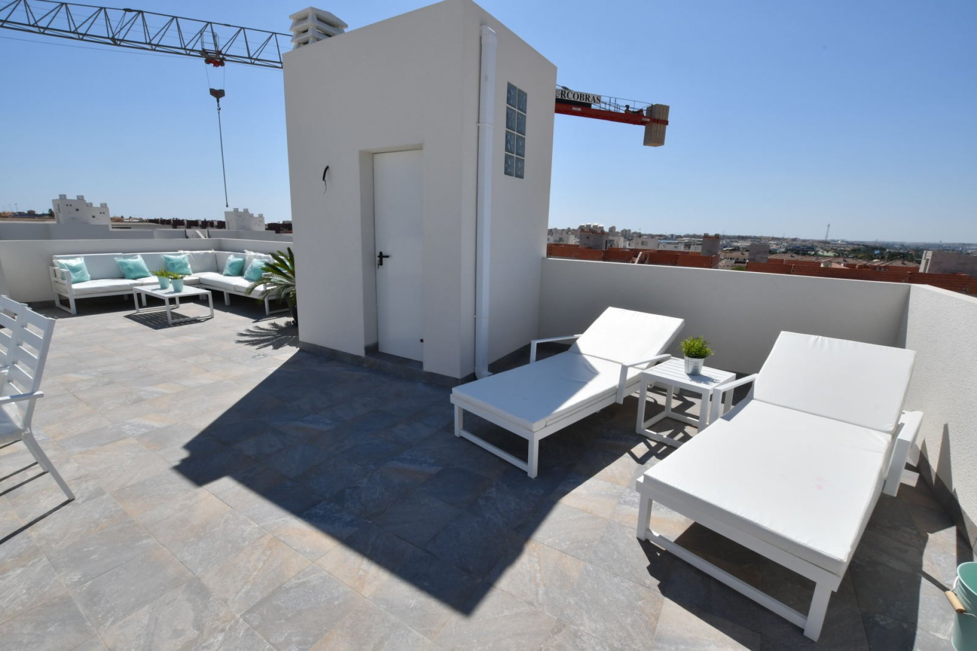 Nybyggeri - low-bungalow -
San Miguel de Salinas