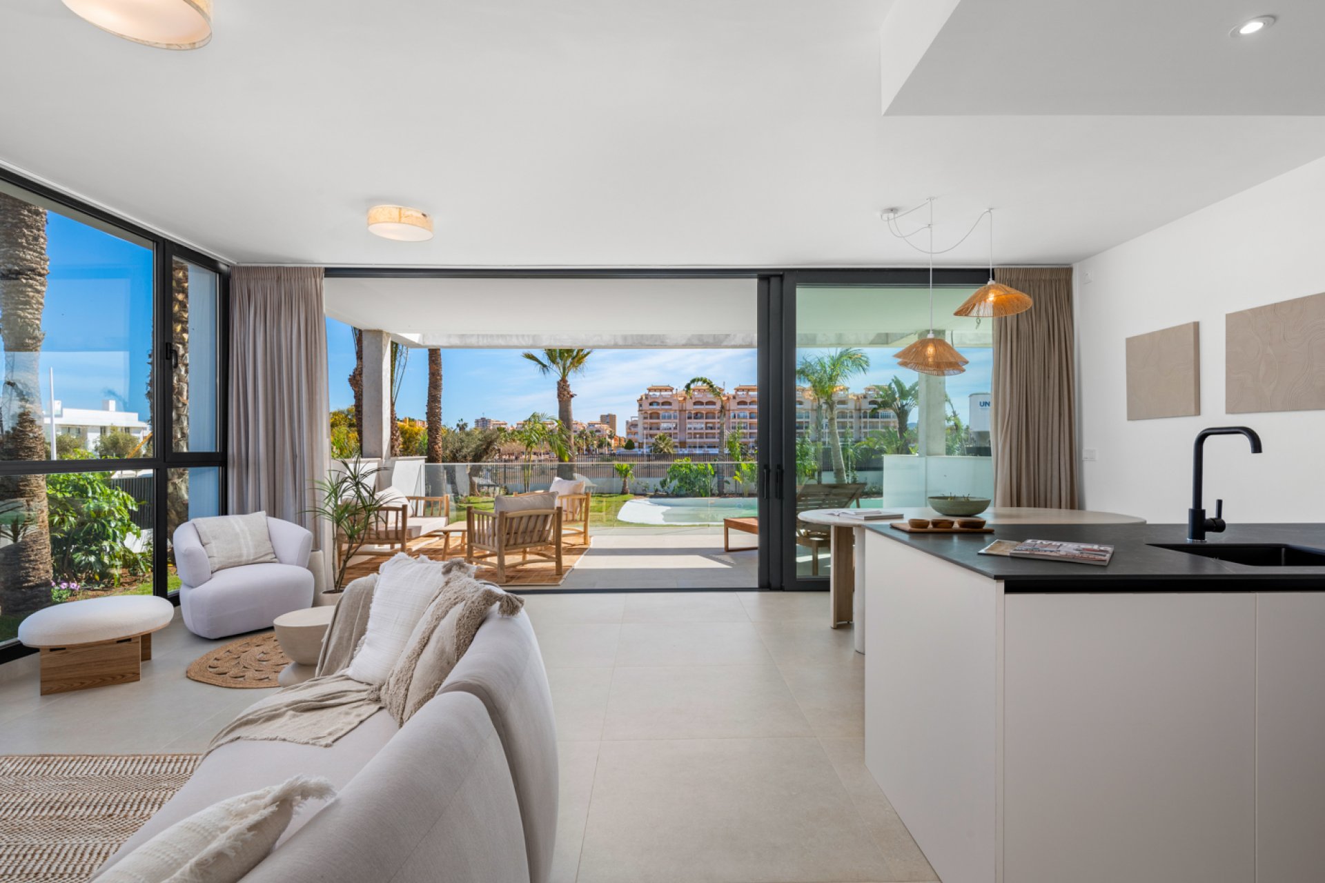 Nybyggeri - Penthouse -
Islas Menores