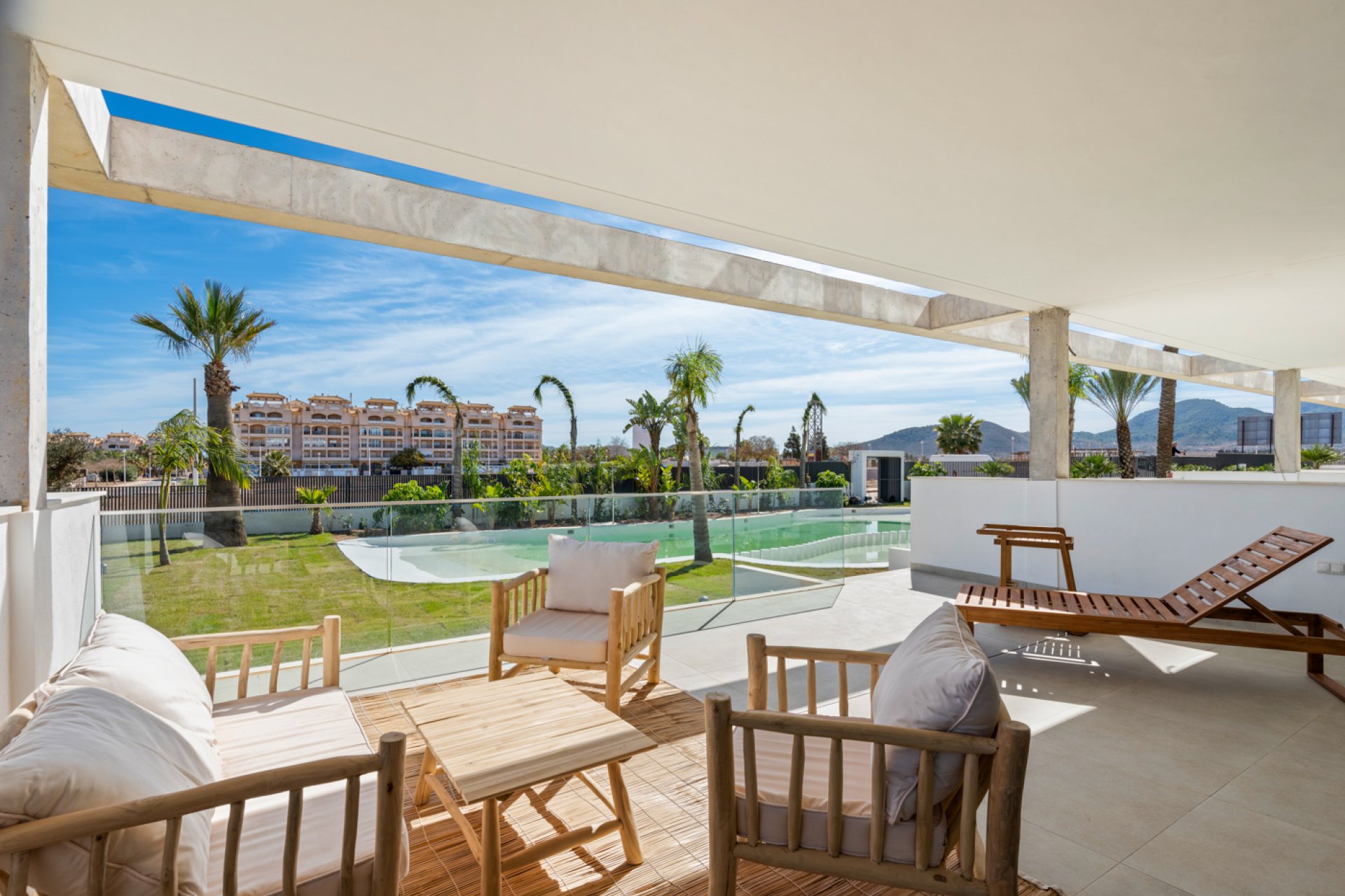 Nybyggeri - Penthouse -
Islas Menores