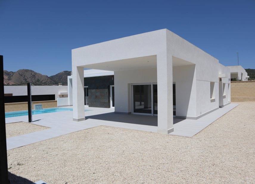 Nybyggeri - terraced -
La Romana