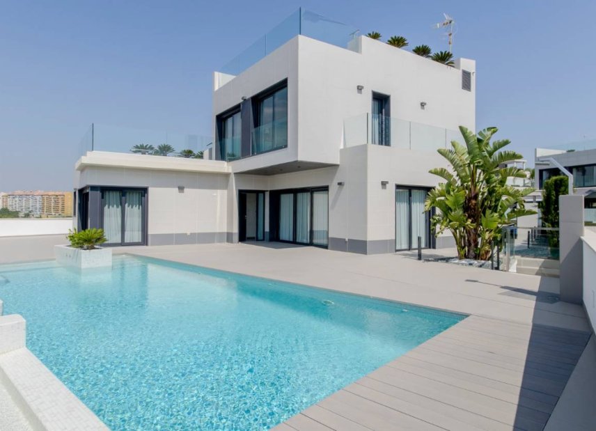 Nybyggeri - Villa -
Dehesa de Campoamor