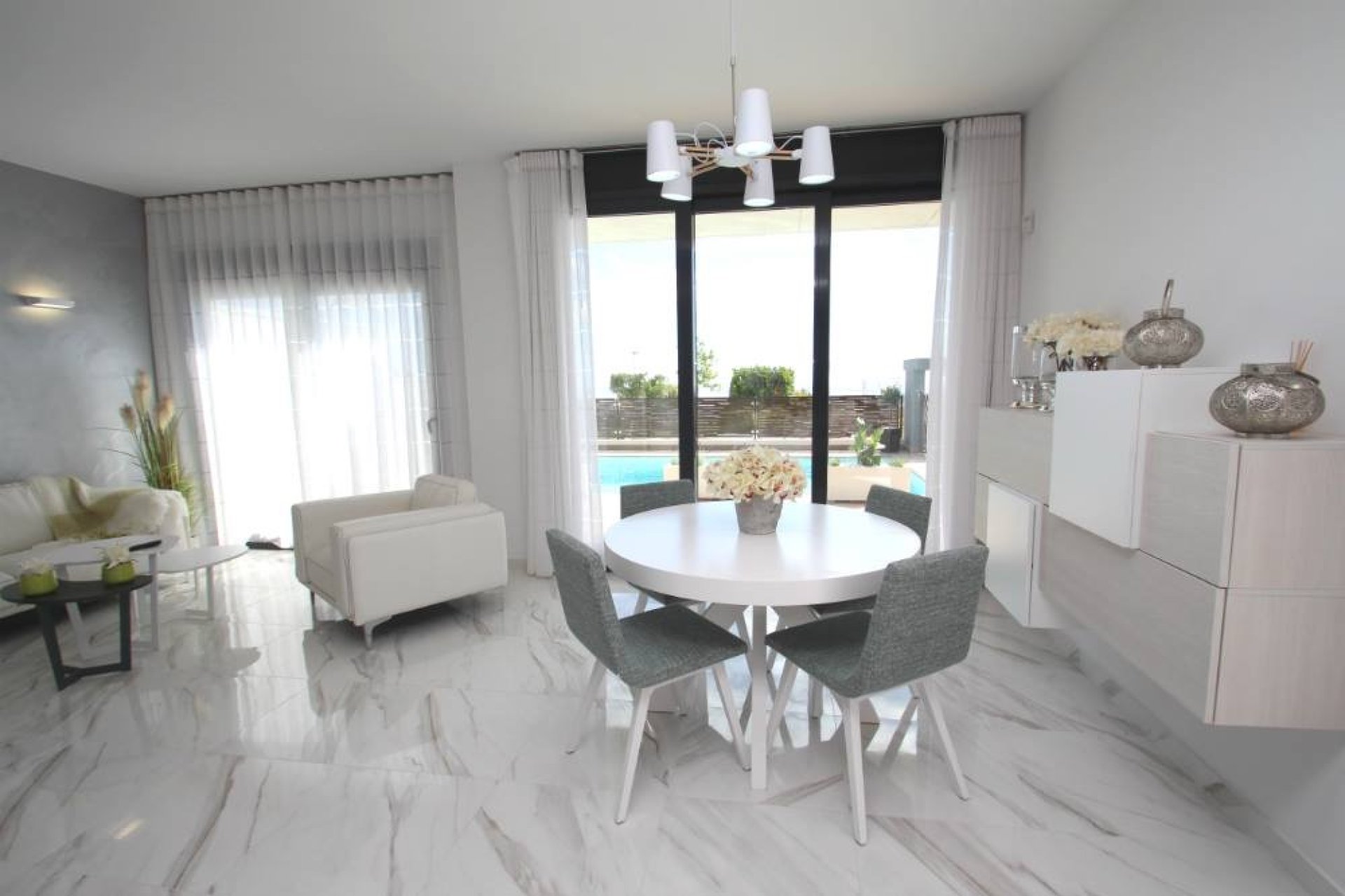 Nybyggeri - Villa -
San Miguel de Salinas