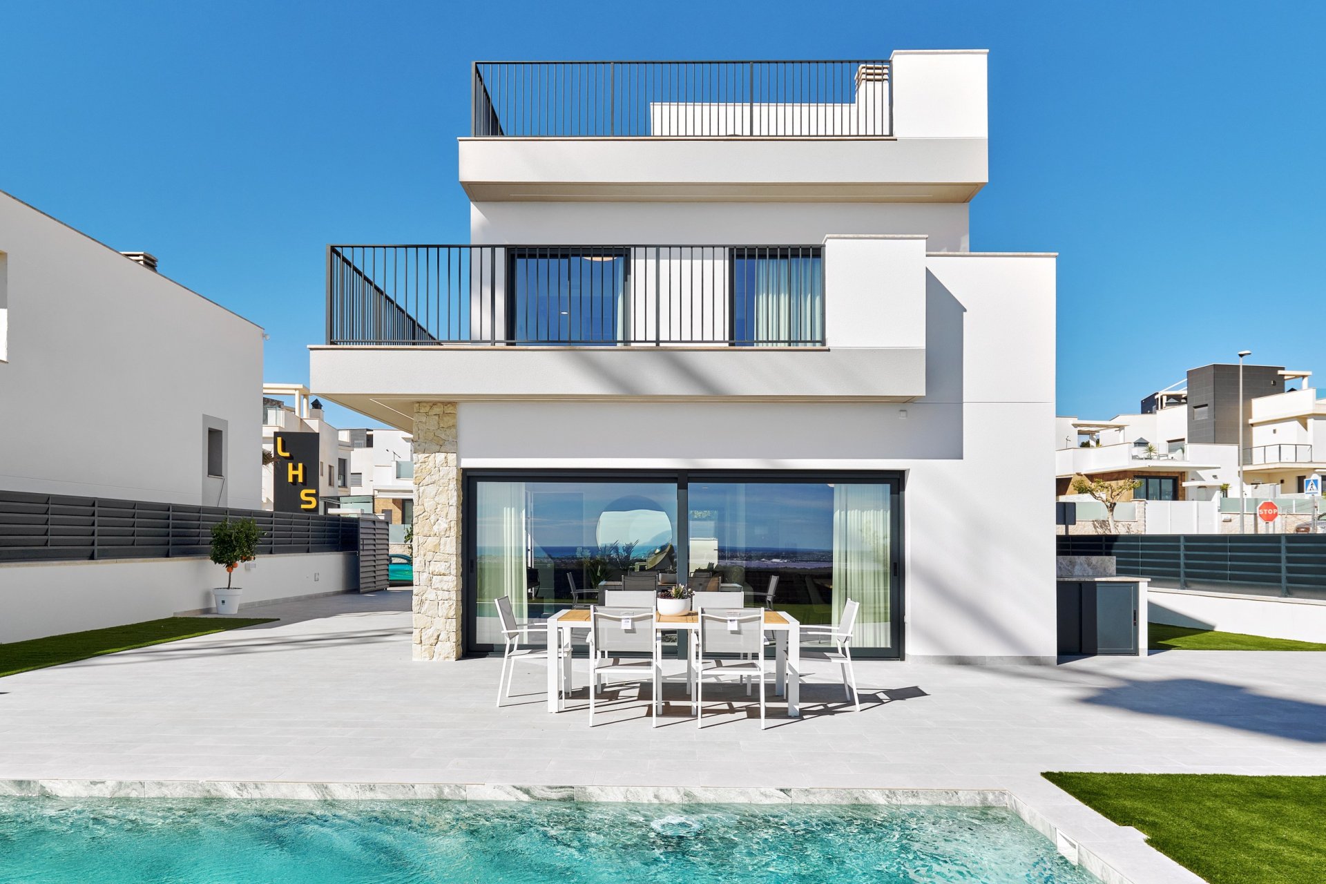 Nybyggeri - Villa -
San Miguel de Salinas