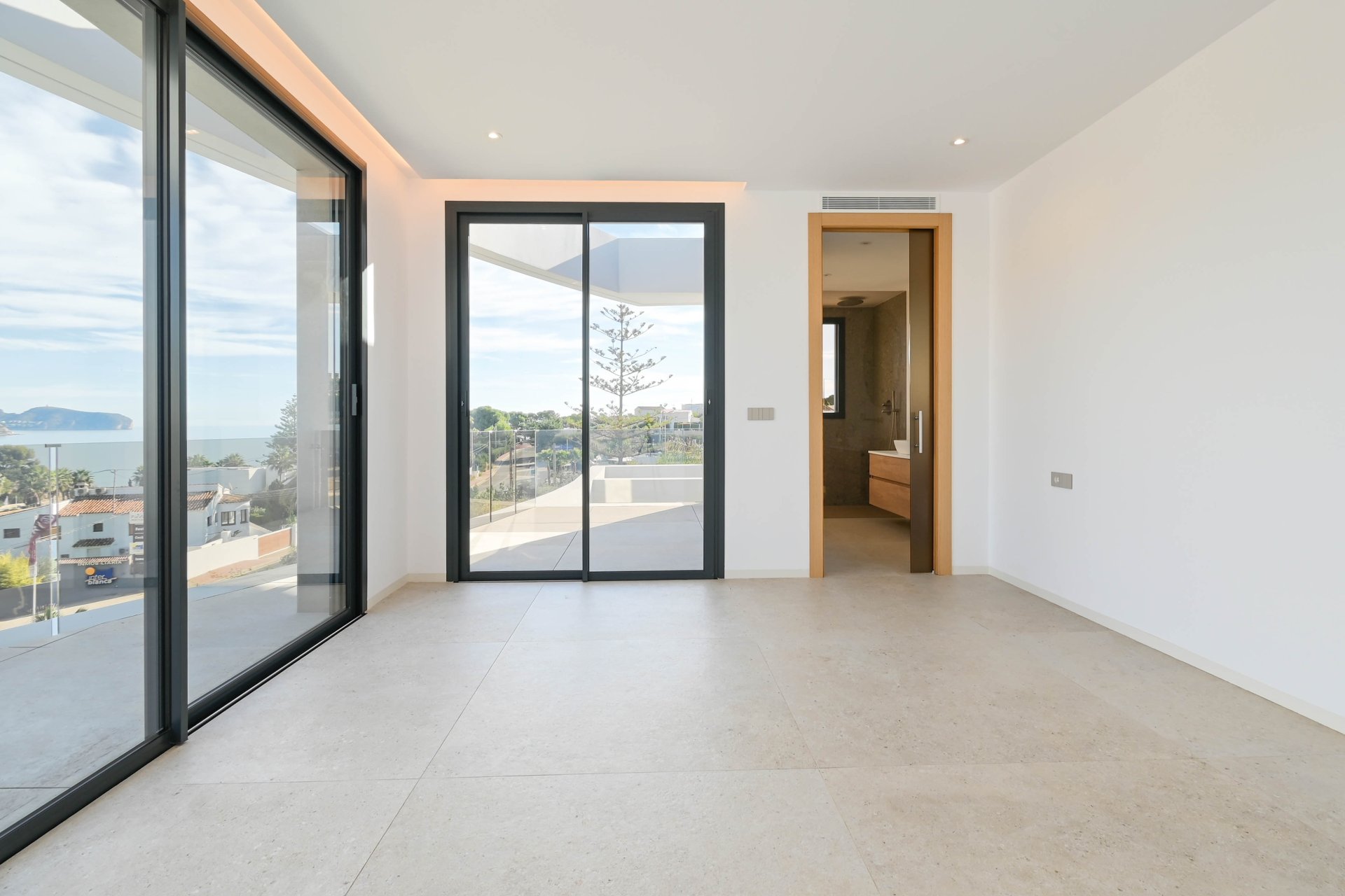 Obra nueva - Villa -
Benissa