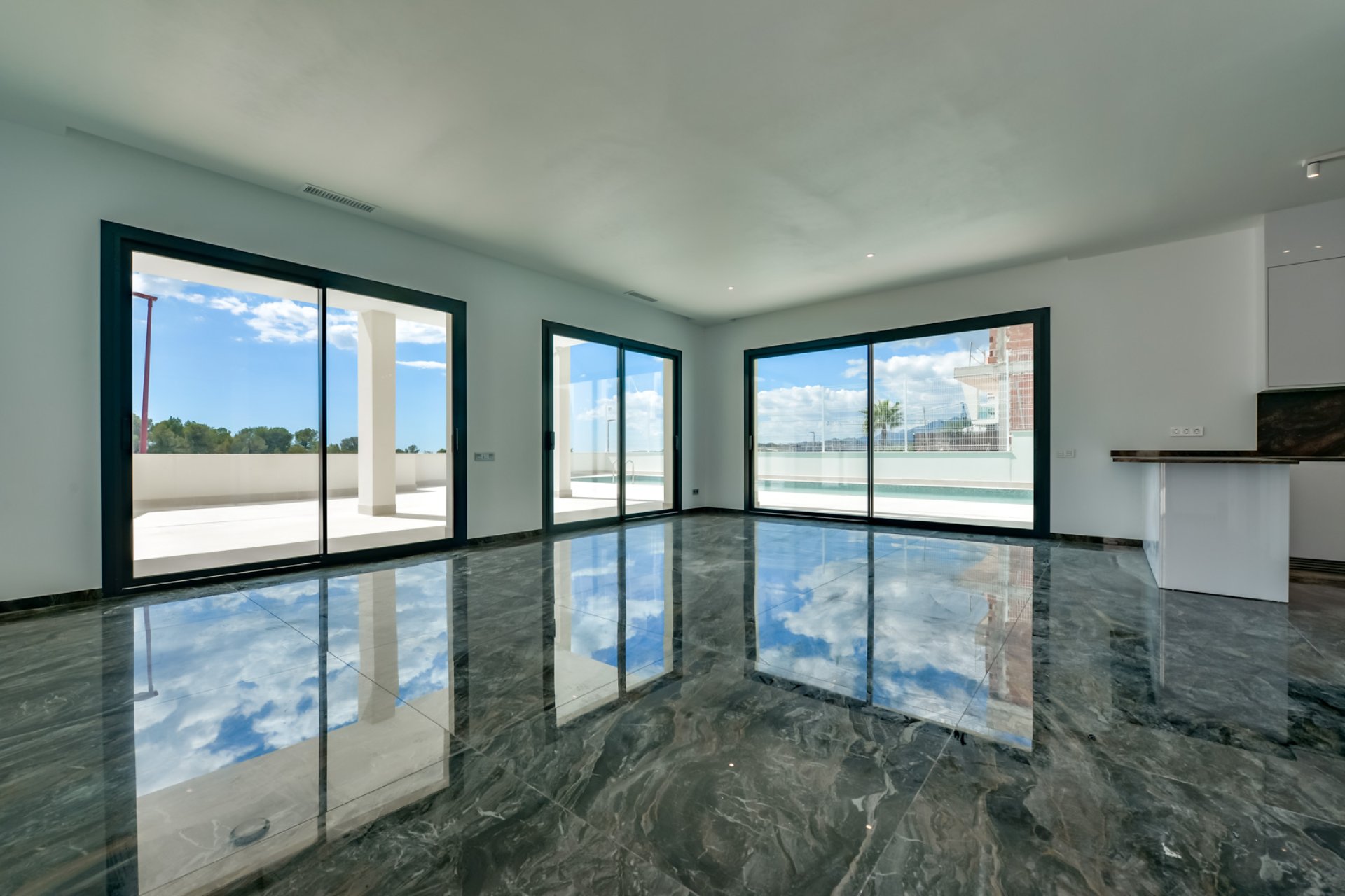 Obra nueva - Villa -
Finestrat