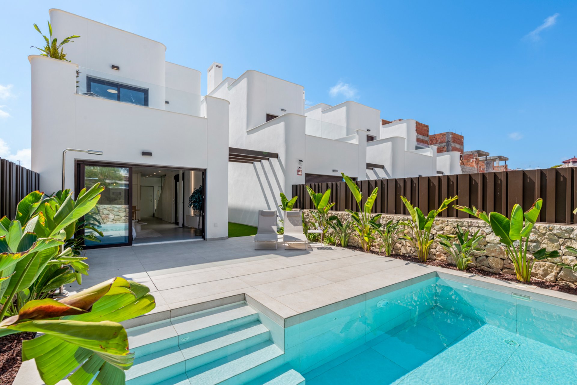 Obra nueva - Villa -
Mil Palmeras
