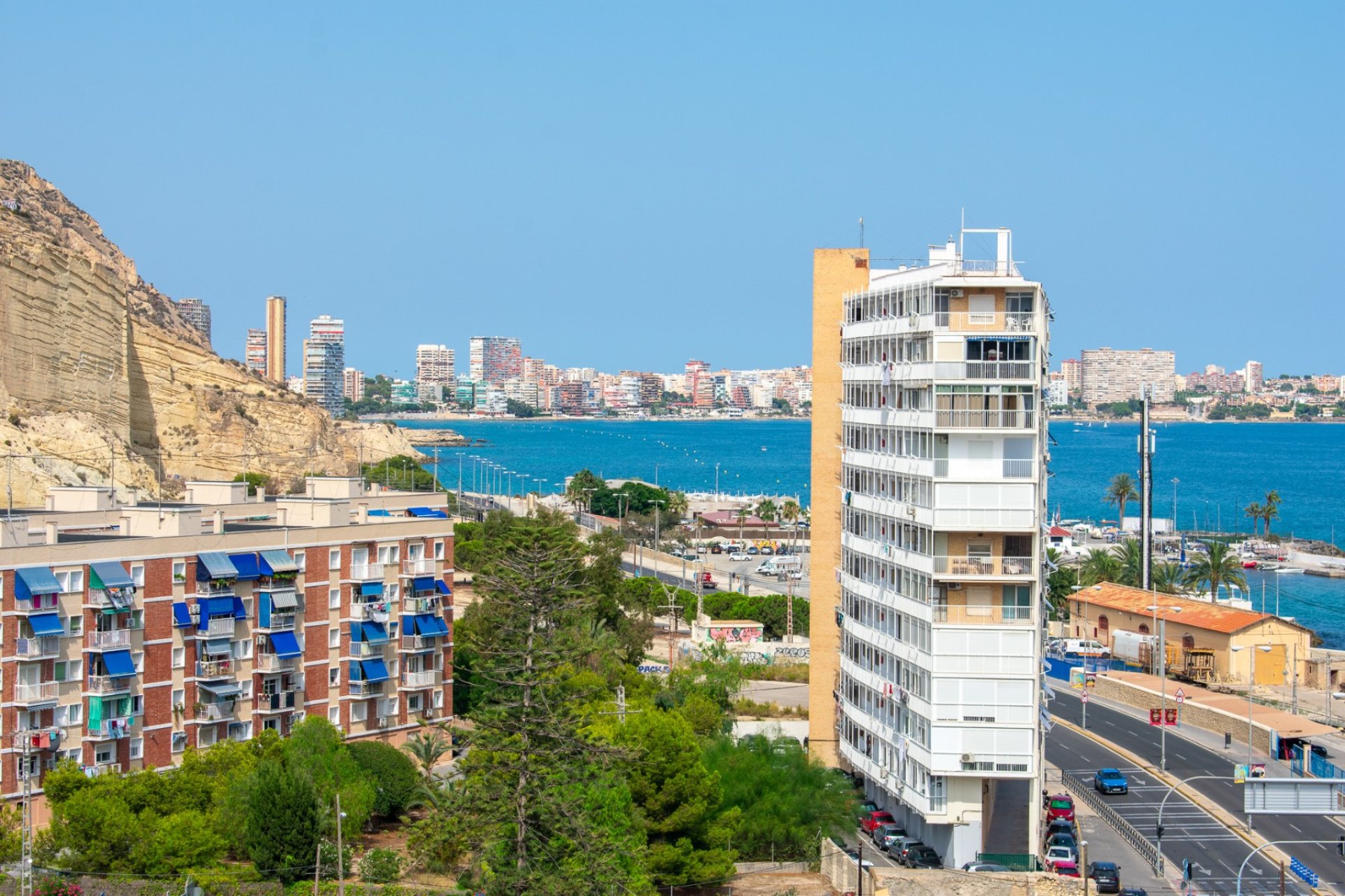 Resale - apartment -
Alicante - Casco antiguo