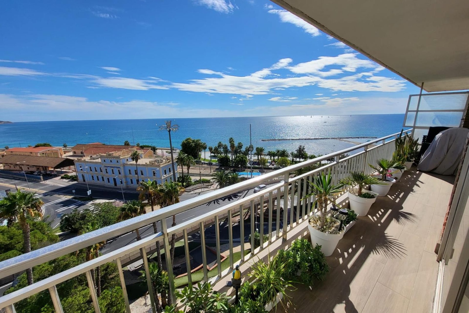 Resale - apartment -
Alicante - Casco antiguo