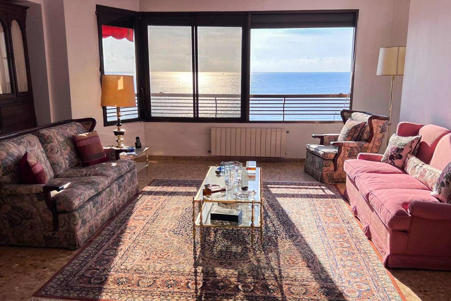 Resale - apartment -
Alicante - Center