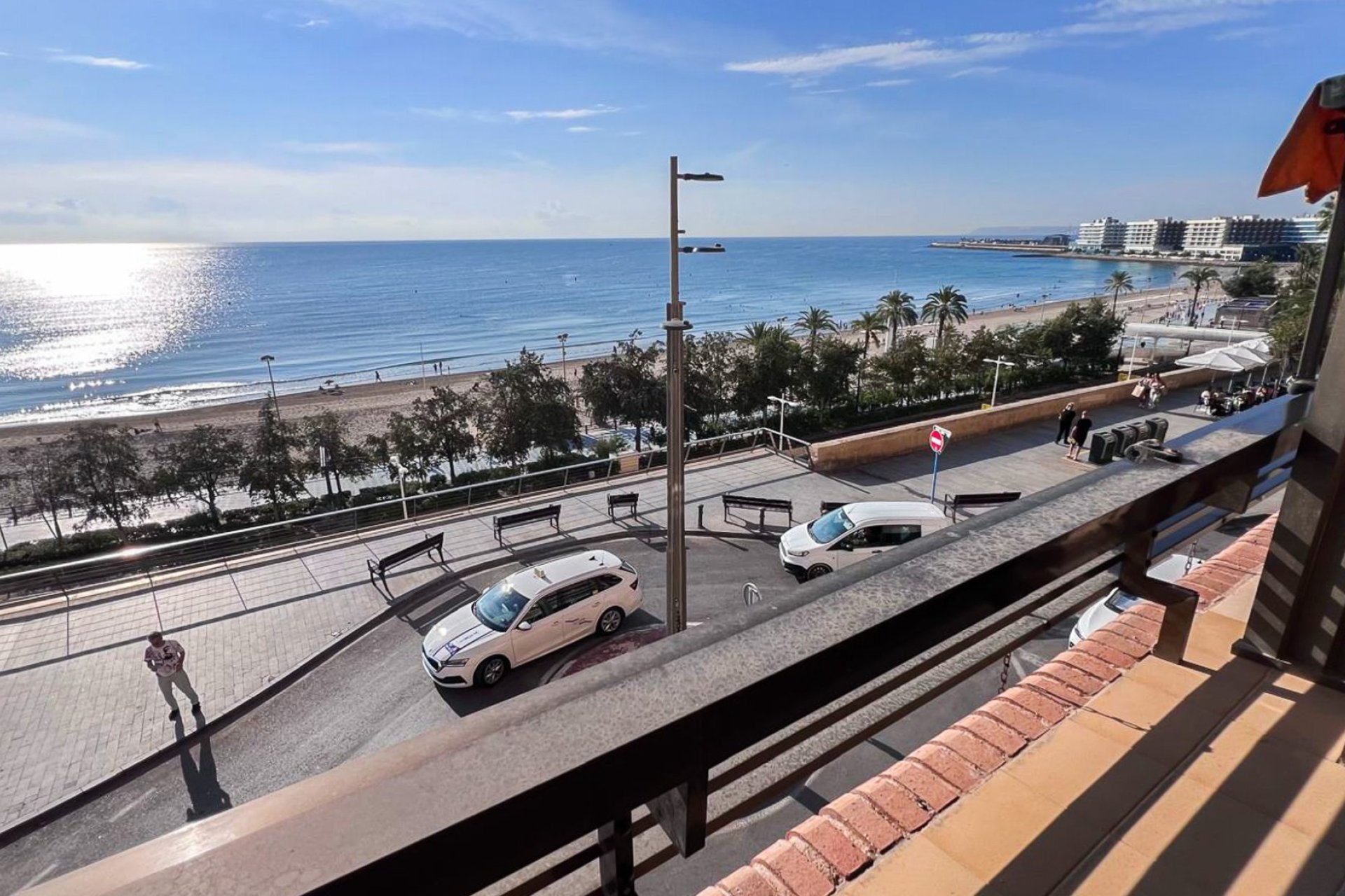 Resale - apartment -
Alicante - Center