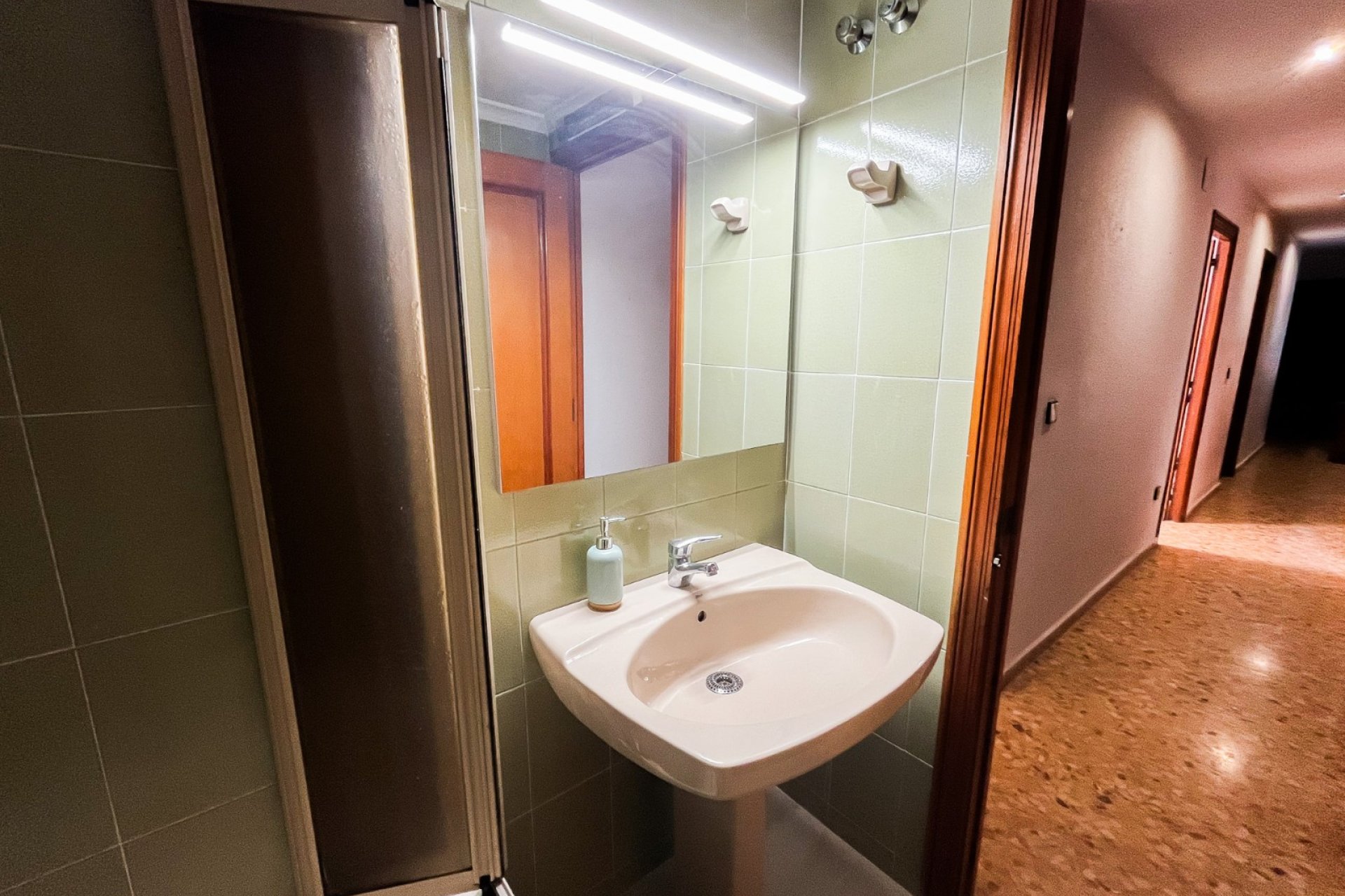 Resale - apartment -
Alicante - Center