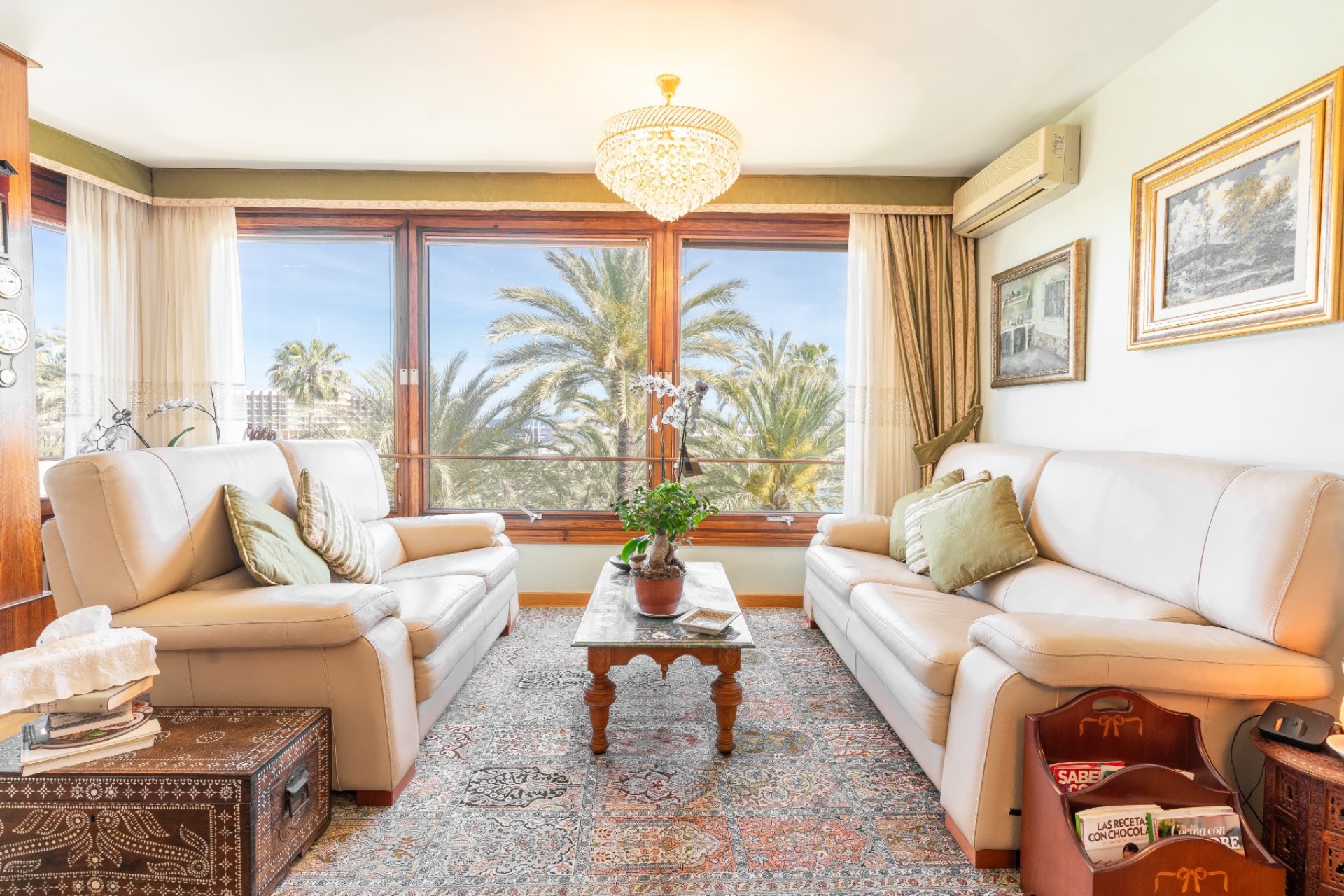 Resale - apartment -
Alicante - - Centro  -