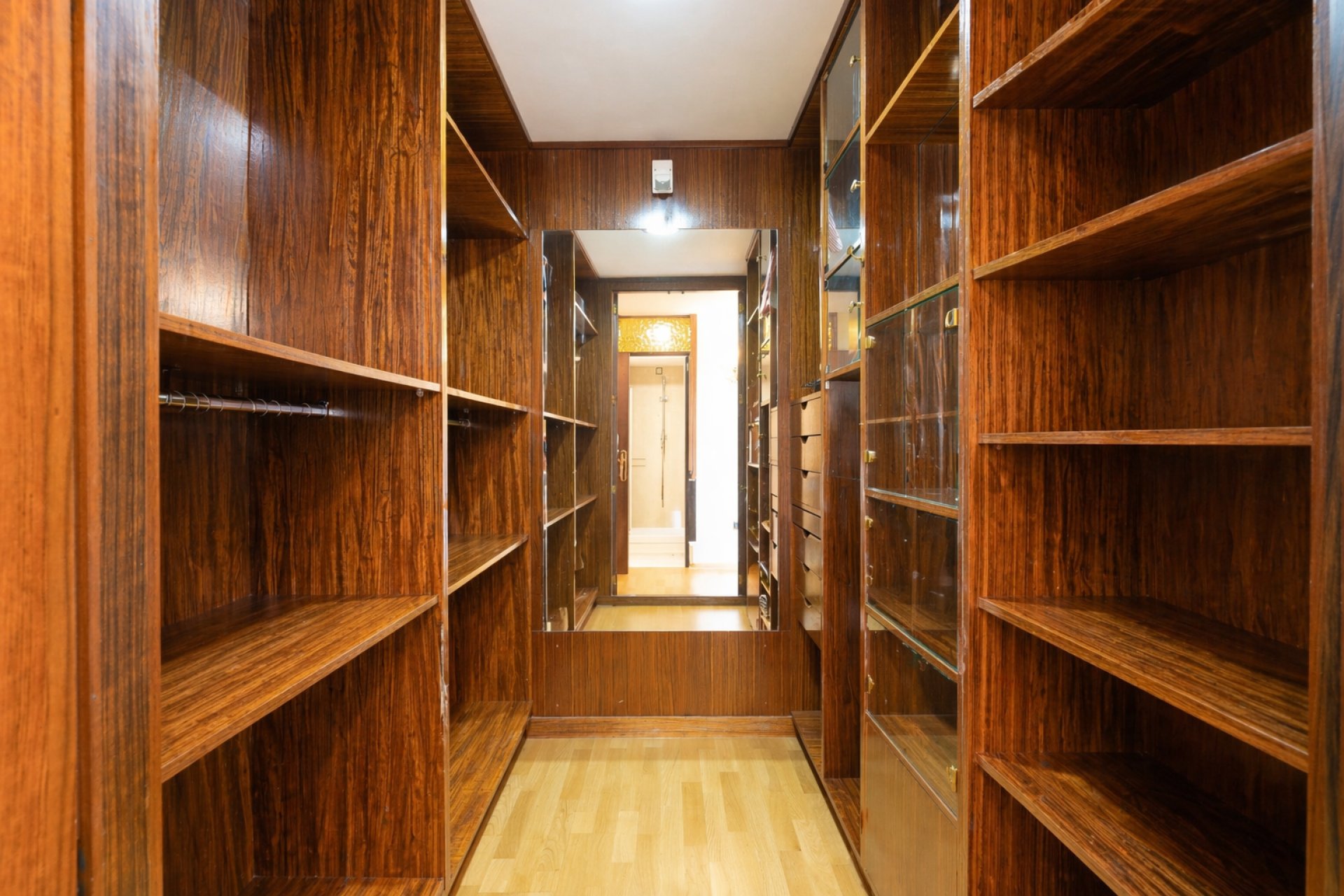Resale - apartment -
Alicante - - Centro  -
