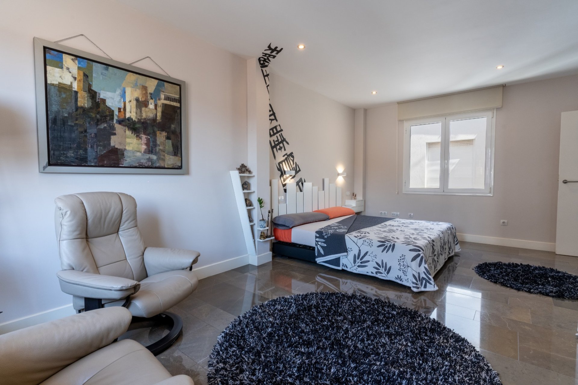 Resale - apartment -
Alicante - - Centro  -
