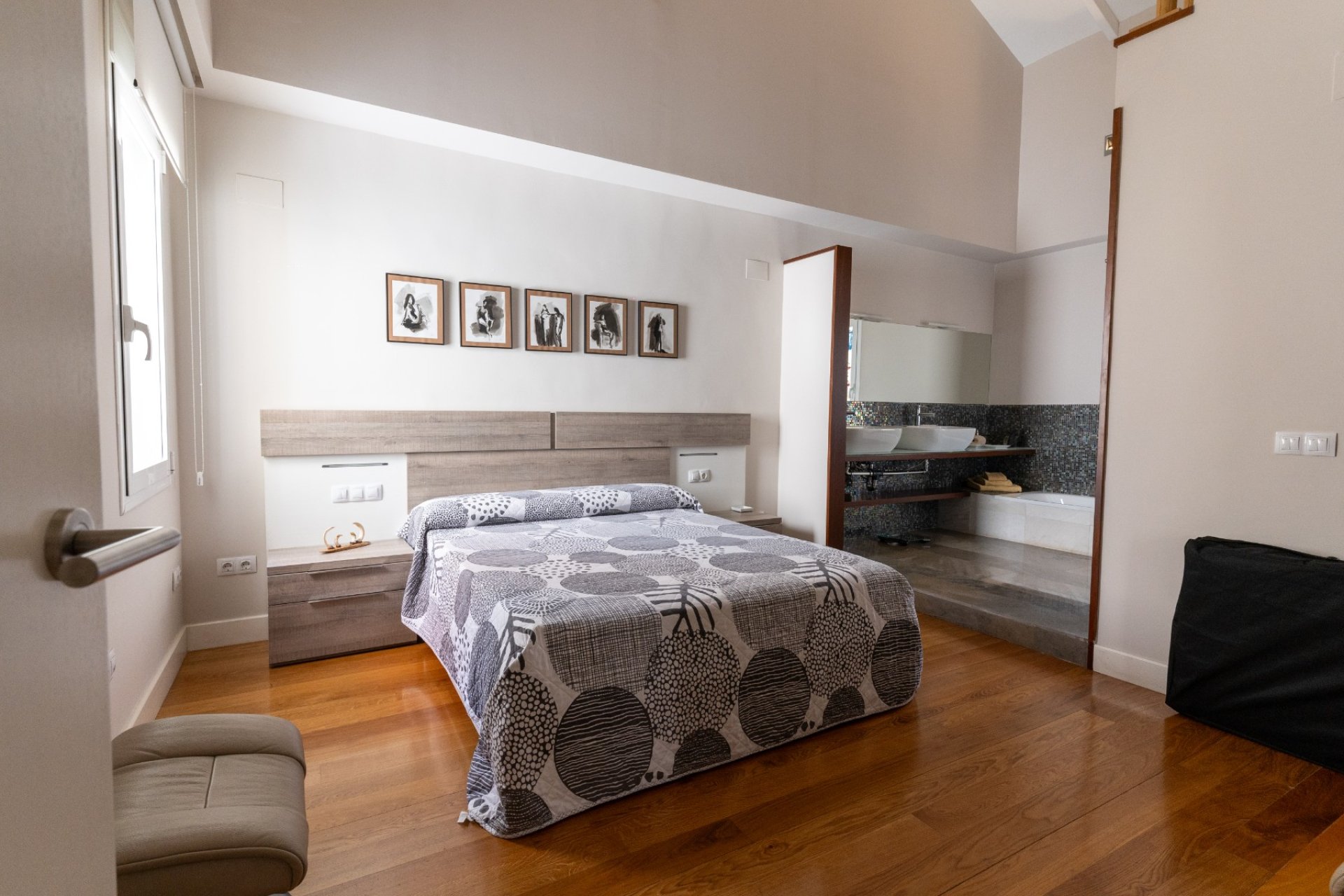 Resale - apartment -
Alicante - - Centro  -