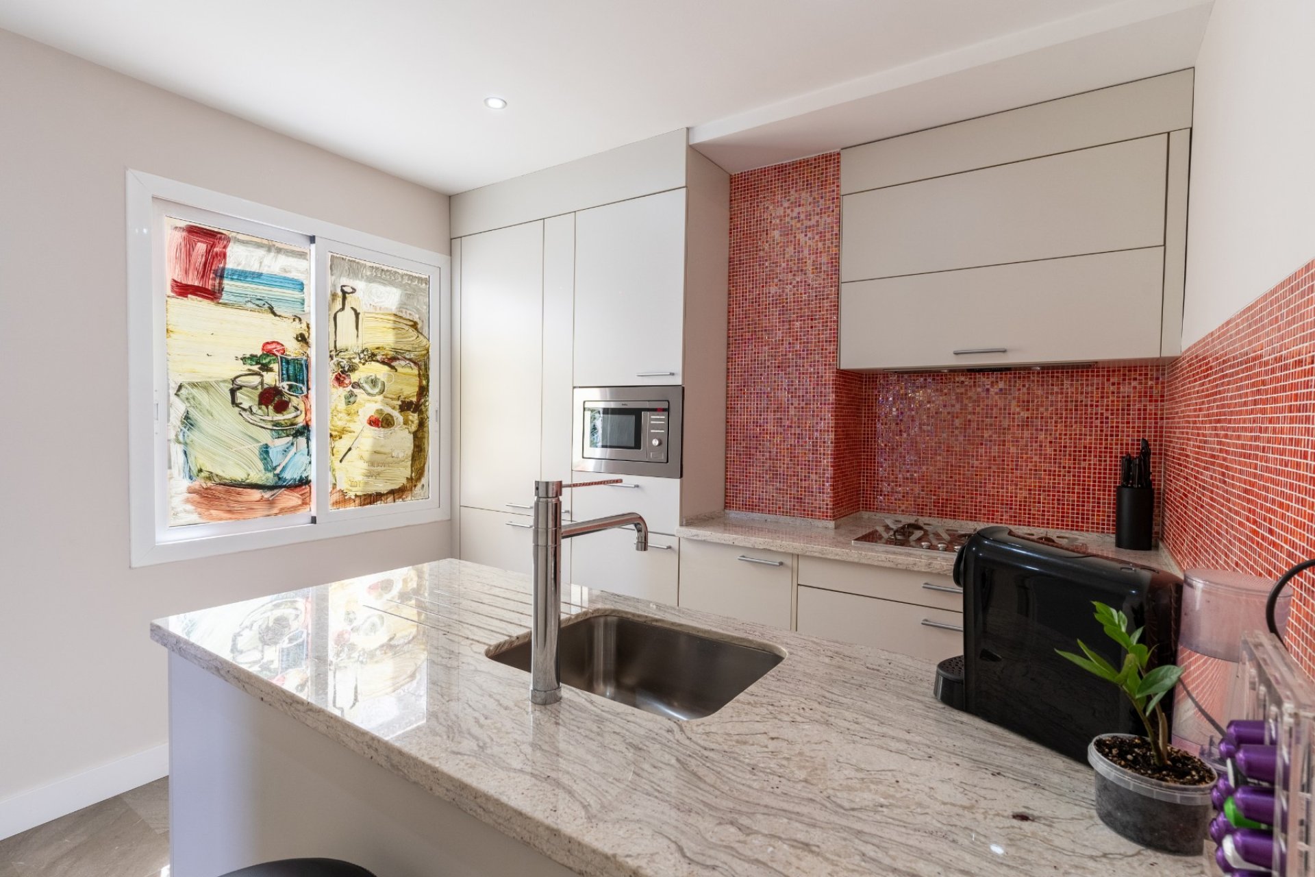 Resale - apartment -
Alicante - - Centro  -