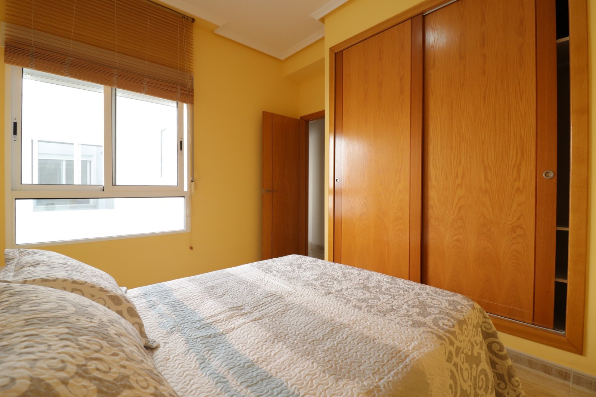 Resale - apartment -
Almoradí - Almoradi - Town