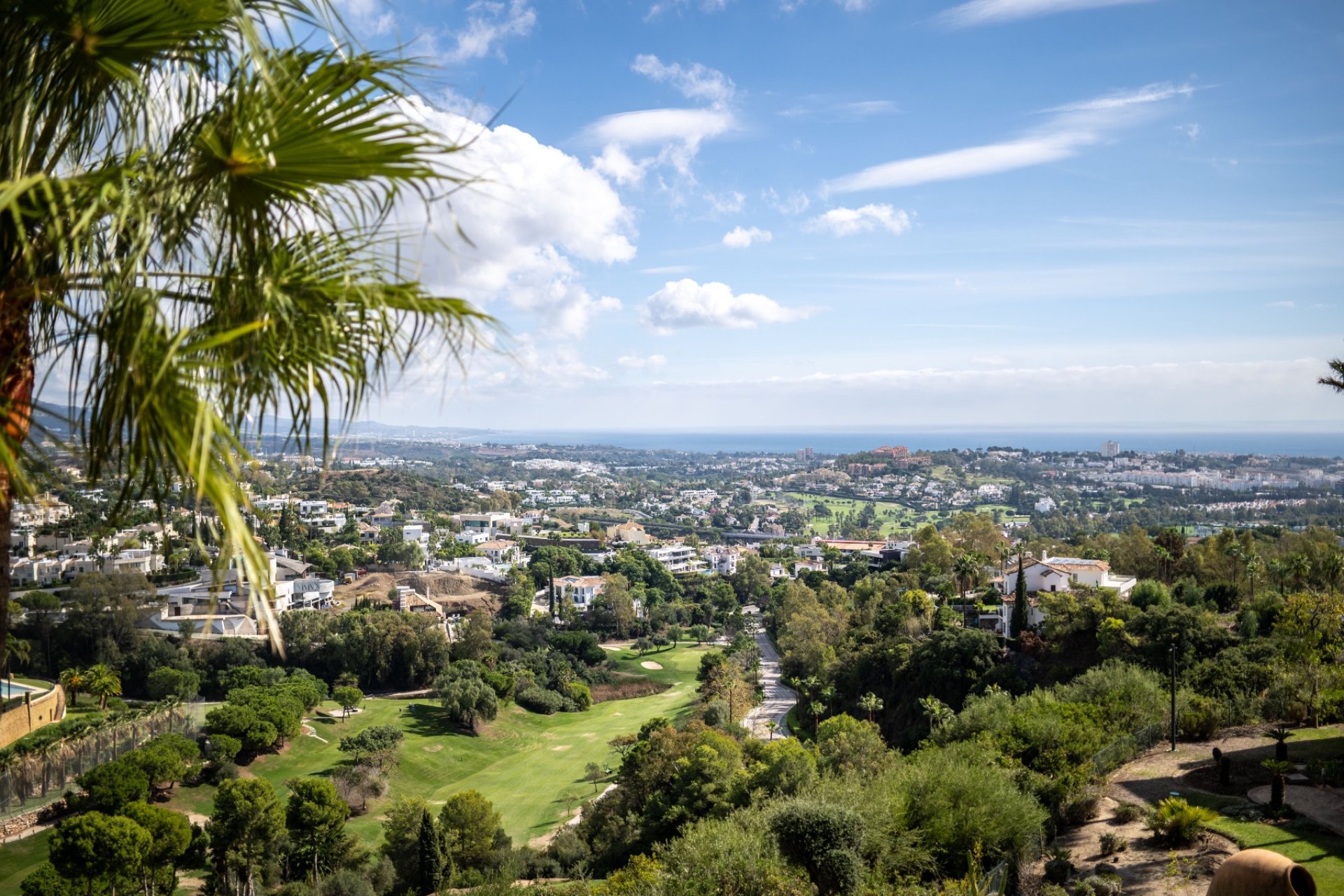 Resale - apartment -
Benahavis - La Quinta