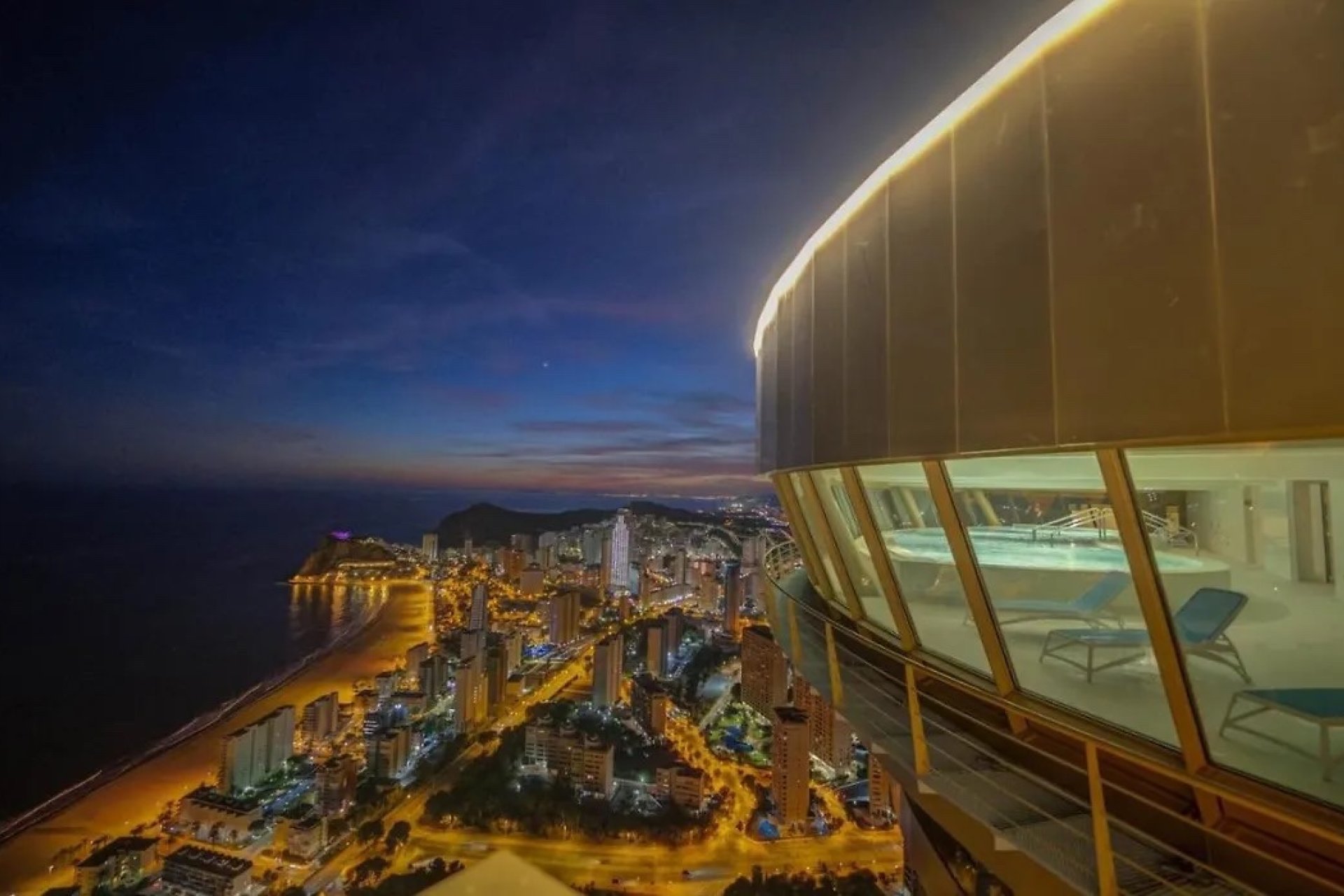Resale - apartment -
Benidorm - Zona de Poniente