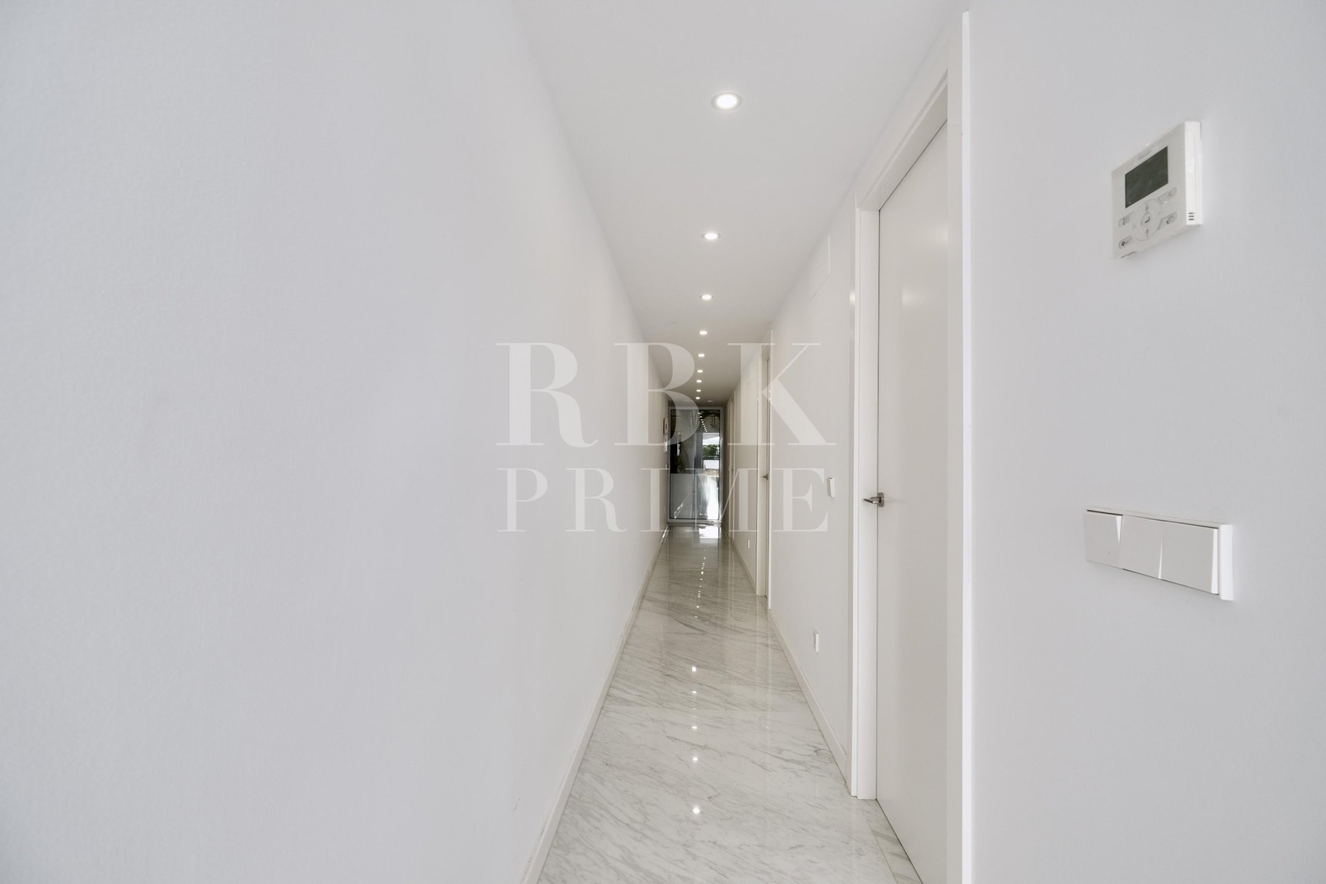 Resale - apartment -
Calvià - Portals Nous