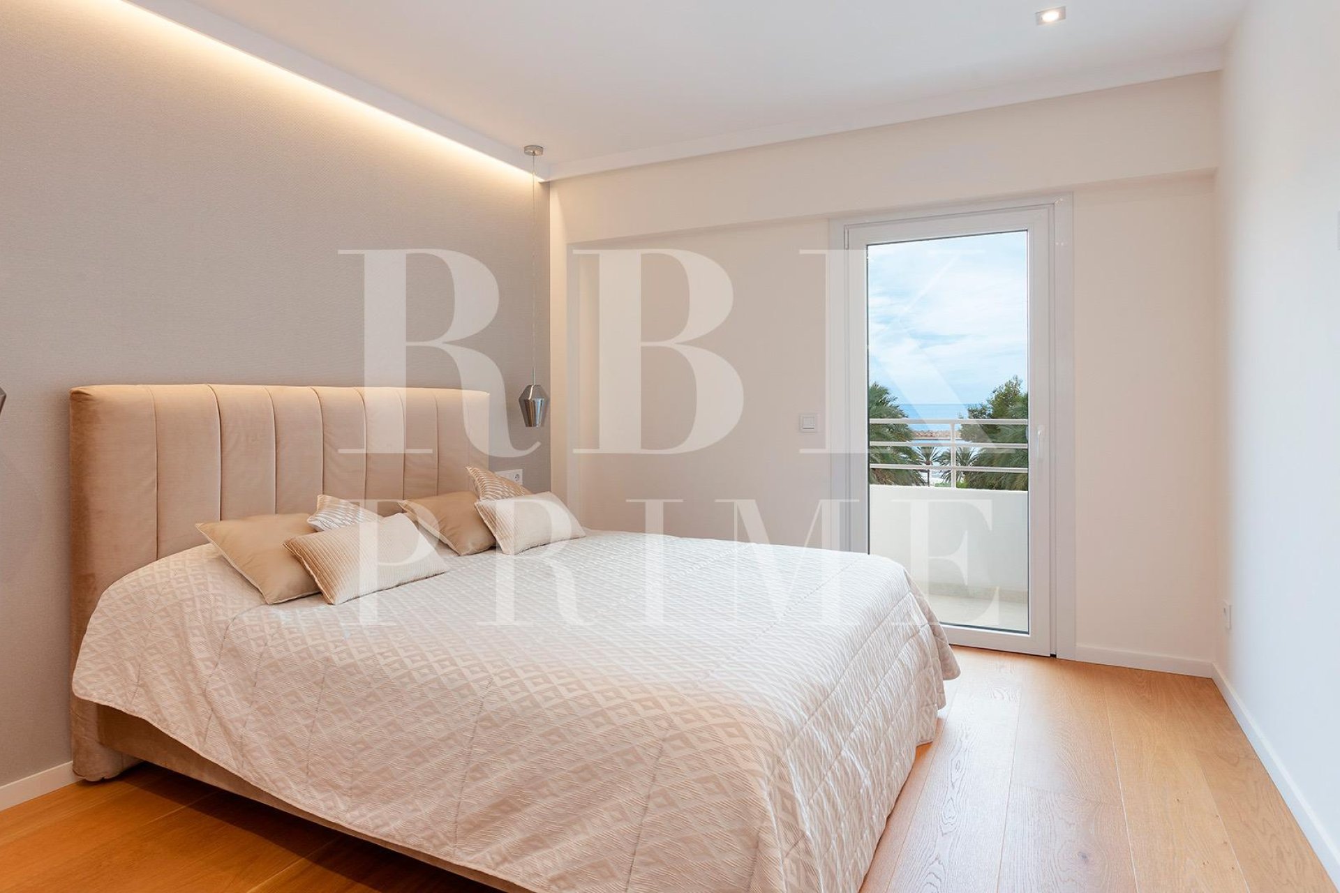 Resale - apartment -
Calvià - Puerto Portals