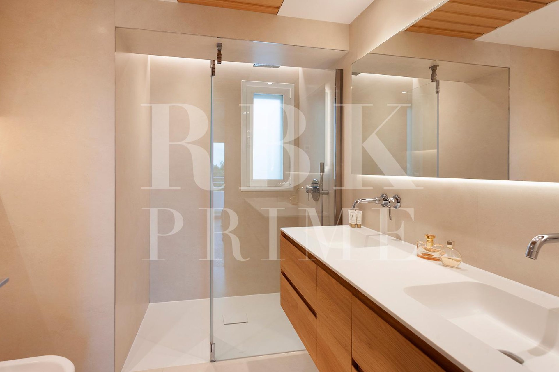 Resale - apartment -
Calvià - Puerto Portals