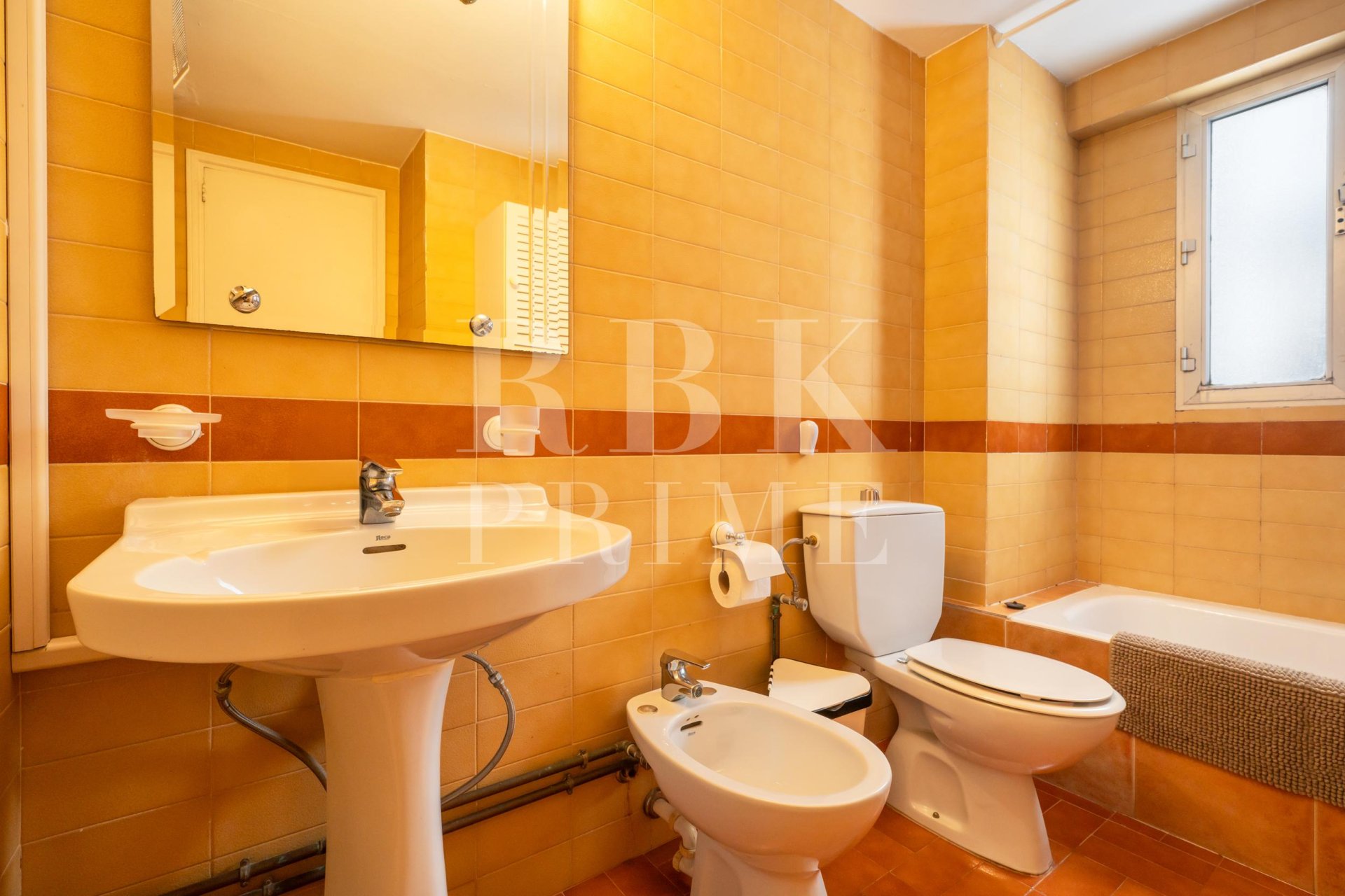 Resale - apartment -
Calvià - Puerto Portals
