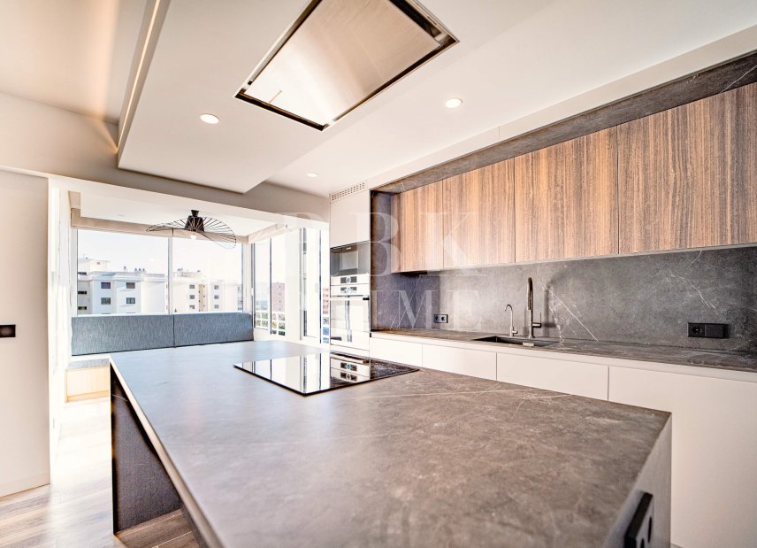 Resale - apartment -
Calvià - Puerto Portals