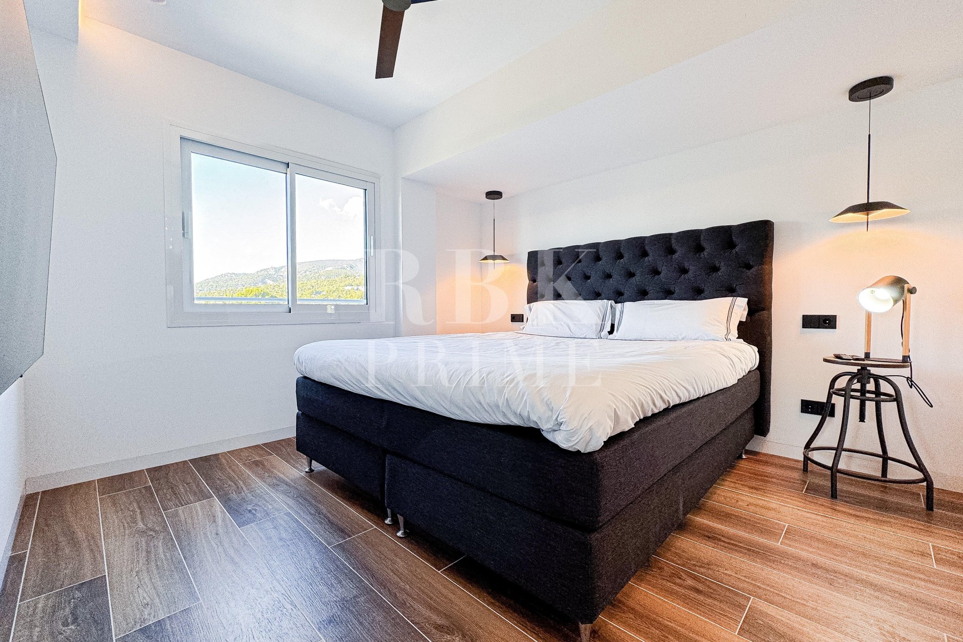 Resale - apartment -
Calvià - Puerto Portals