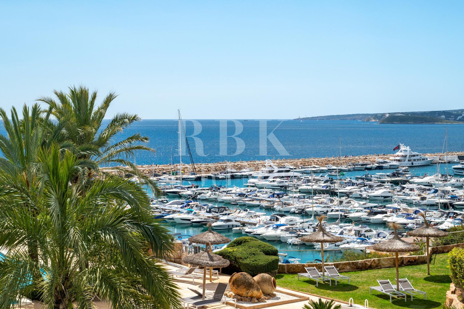 Resale - apartment -
Calvià