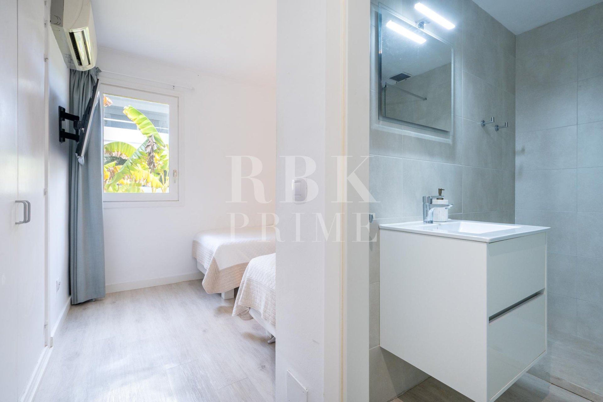 Resale - apartment -
Calvià