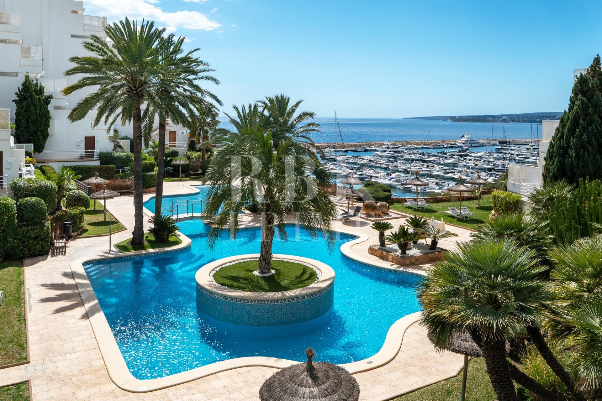 Resale - apartment -
Calvià