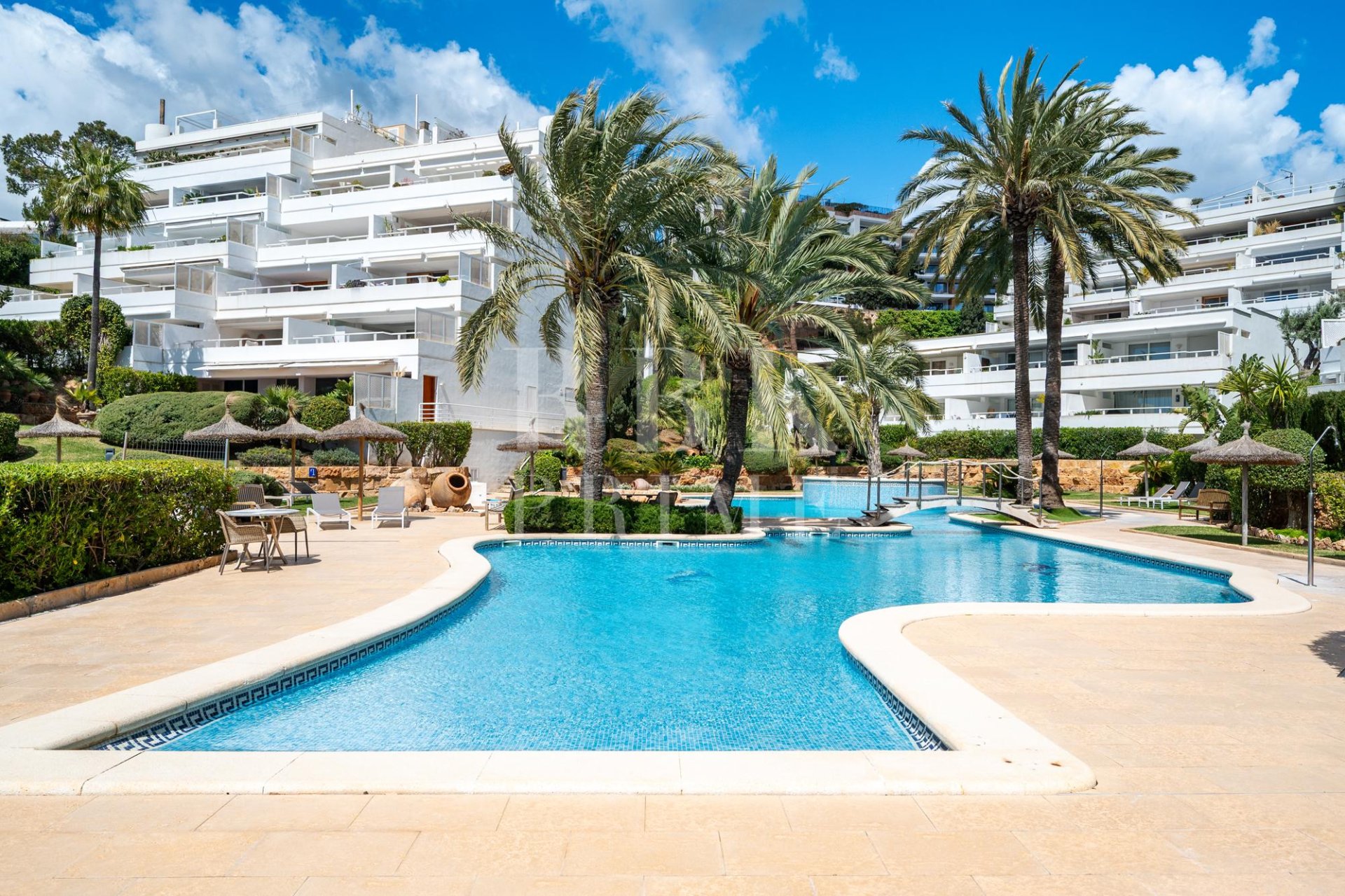 Resale - apartment -
Calvià