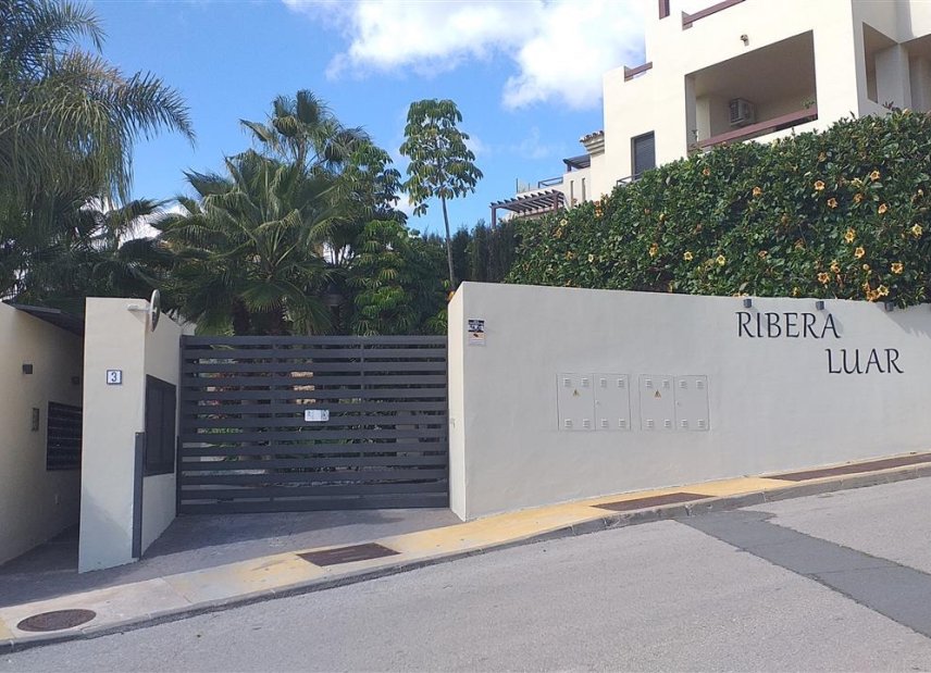 Resale - apartment -
Estepona - Selwo