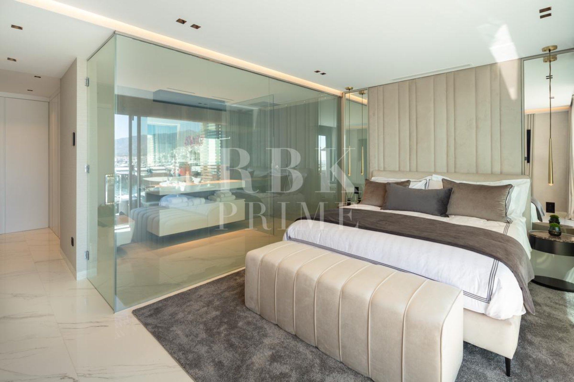 Resale - apartment -
Malaga - Nueva Andalucía