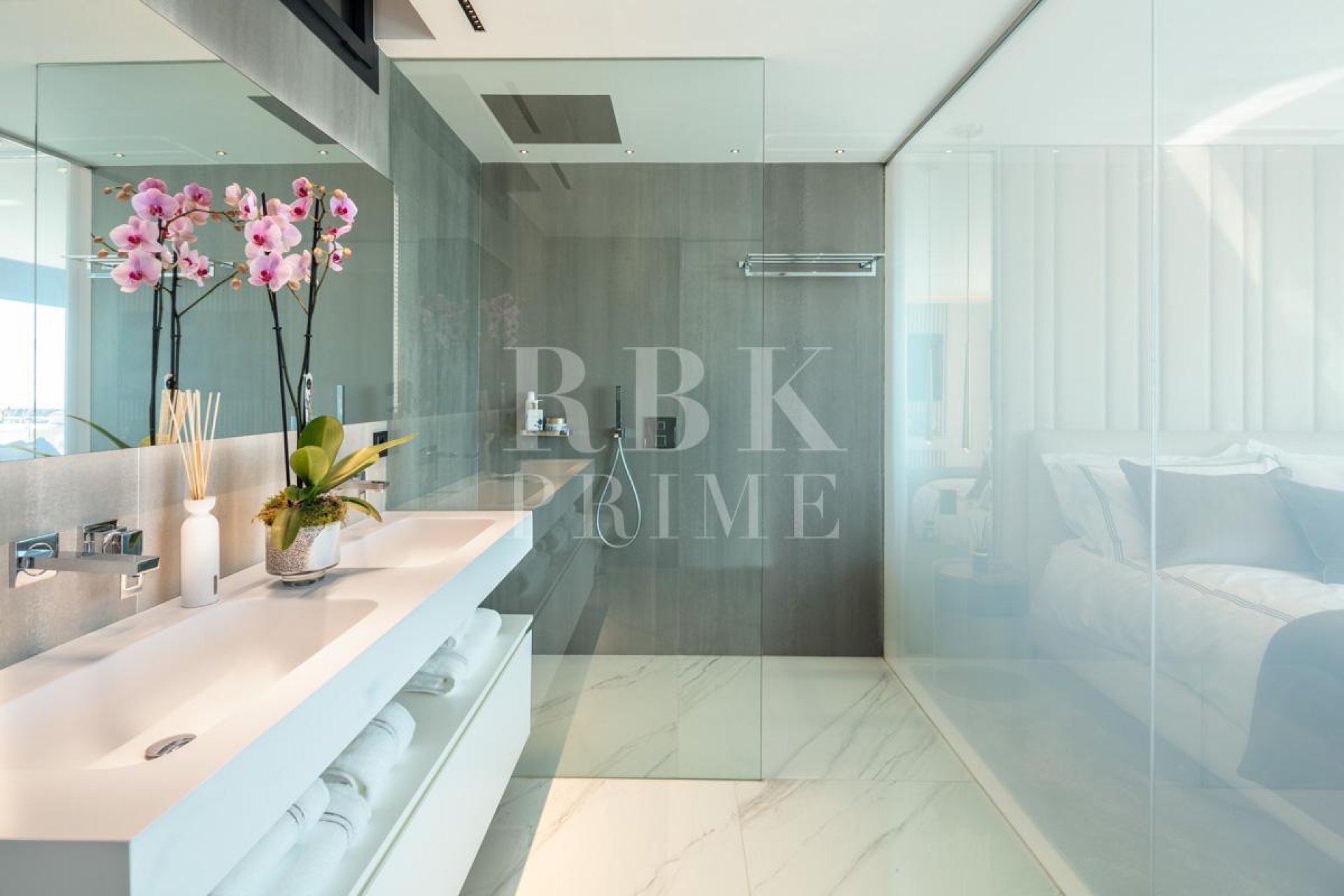 Resale - apartment -
Malaga - Nueva Andalucía