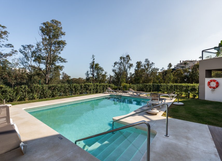 Resale - apartment -
Marbella - Nueva Andalucía