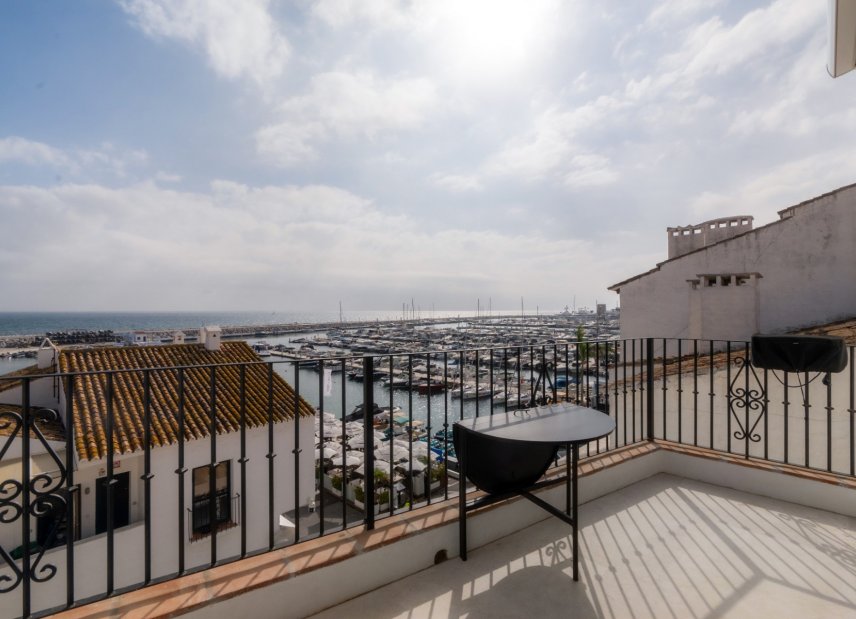 Resale - apartment -
Marbella - Puerto Banús