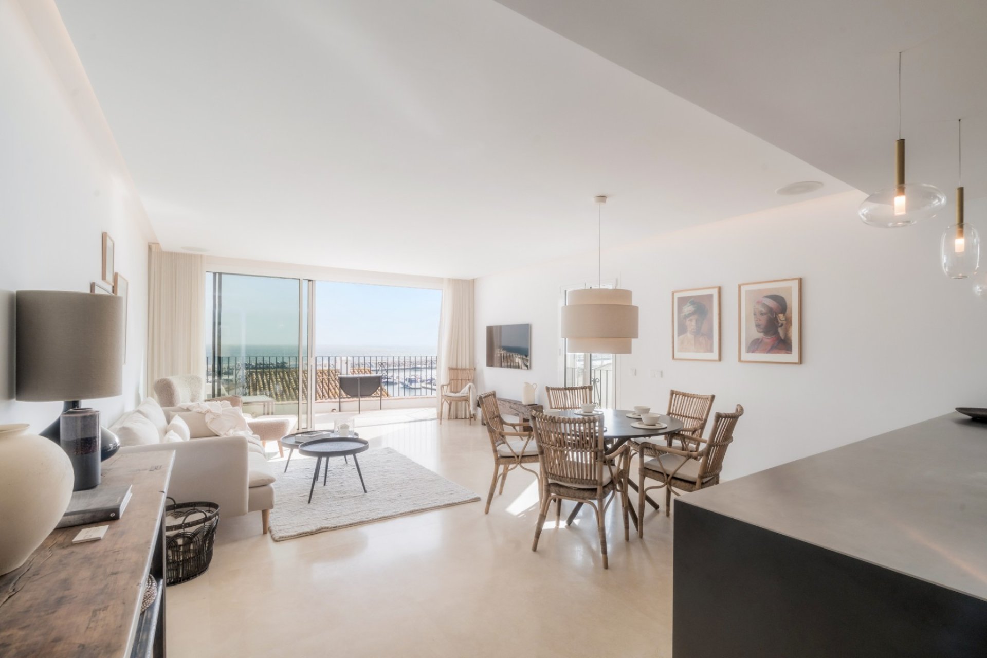 Resale - apartment -
Marbella - Puerto Banús