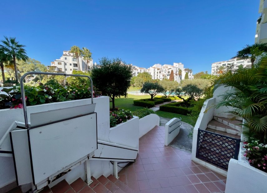 Resale - apartment -
Marbella - Puerto Banús